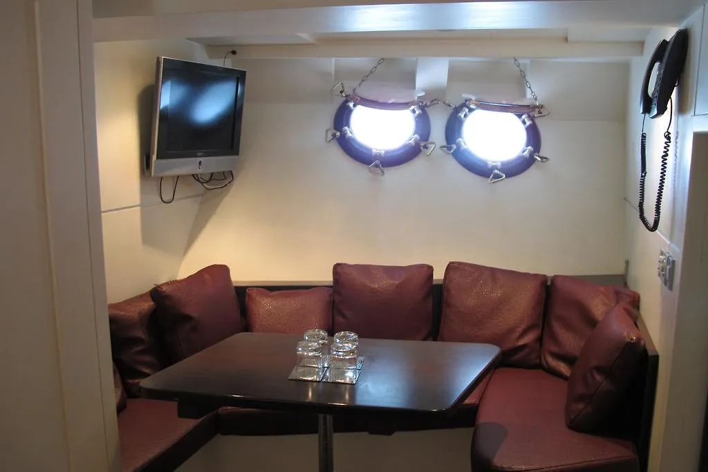 Yacht Bert Venezia 5*, Venice