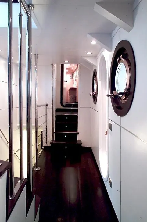 Yacht Bert Venezia