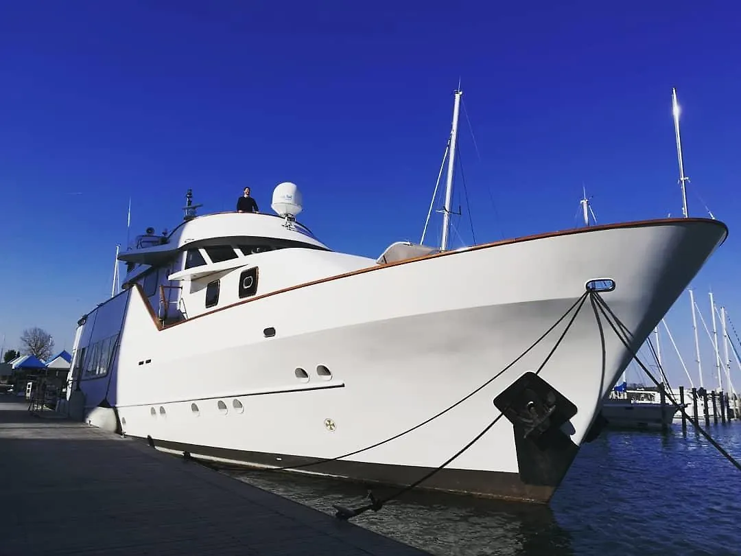 Yacht Bert Venezia